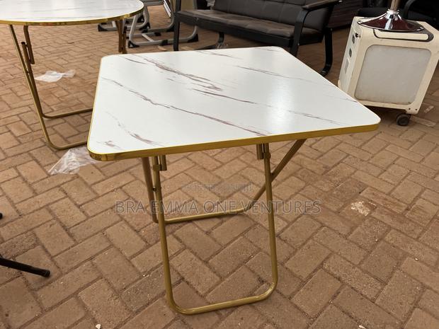 60x60 Foldable Table · Photo 1