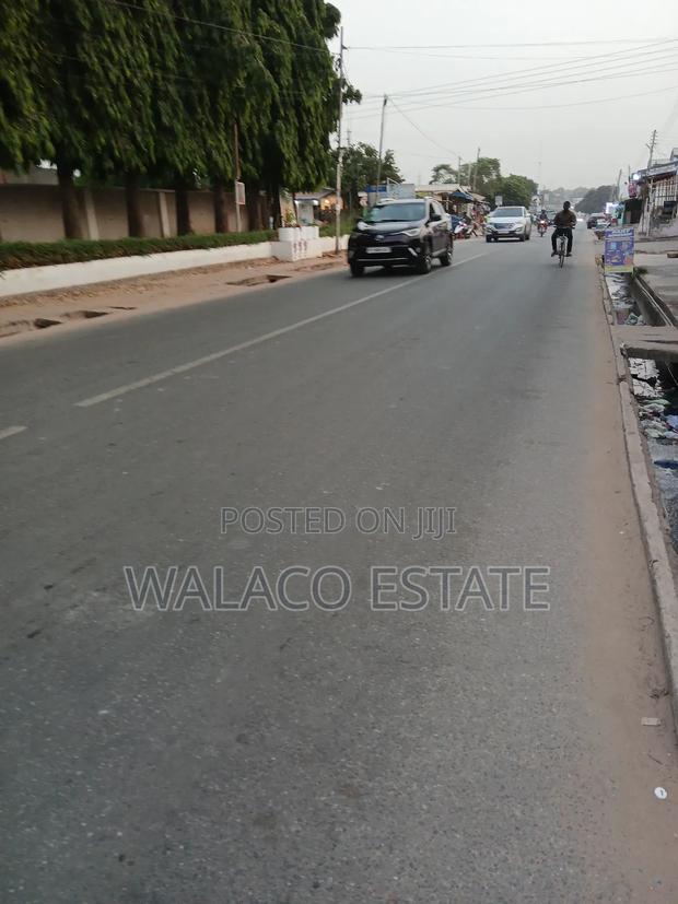 Shop at North Kaneshie for Rent · Photo 2