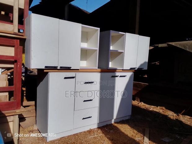 Kitchen Cabinets Laminate · Photo 1
