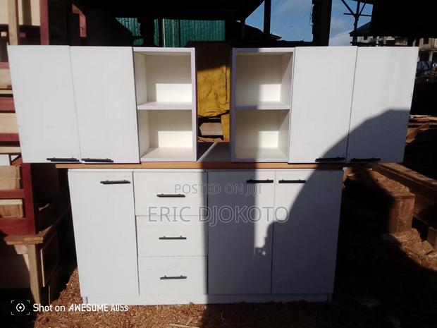 Kitchen Cabinets Laminate · Photo 2