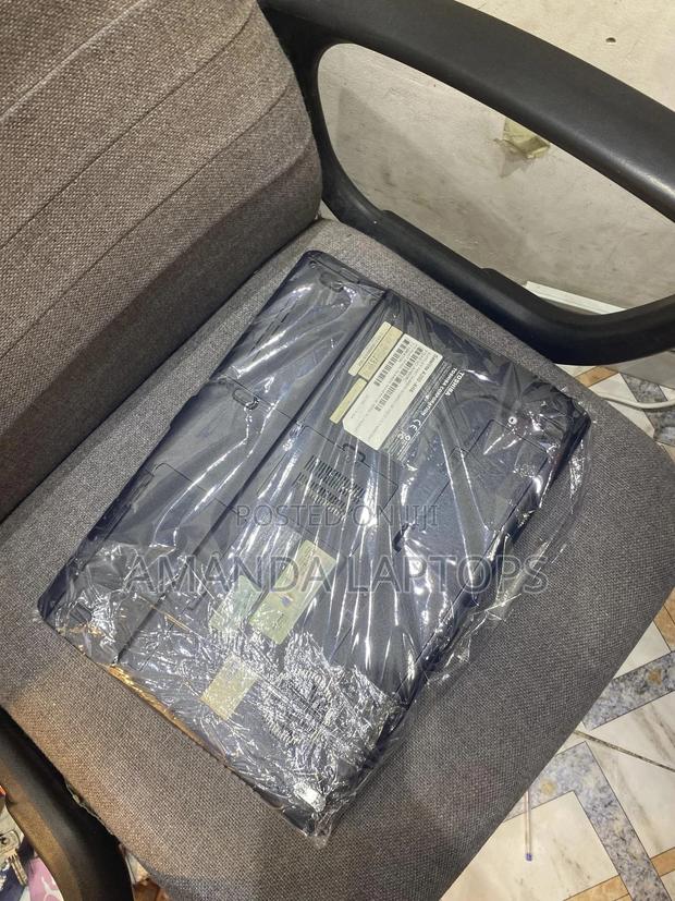New Laptop Toshiba Satellite A350 4GB Intel Core 2 Duo HDD 16 GB · Photo 1