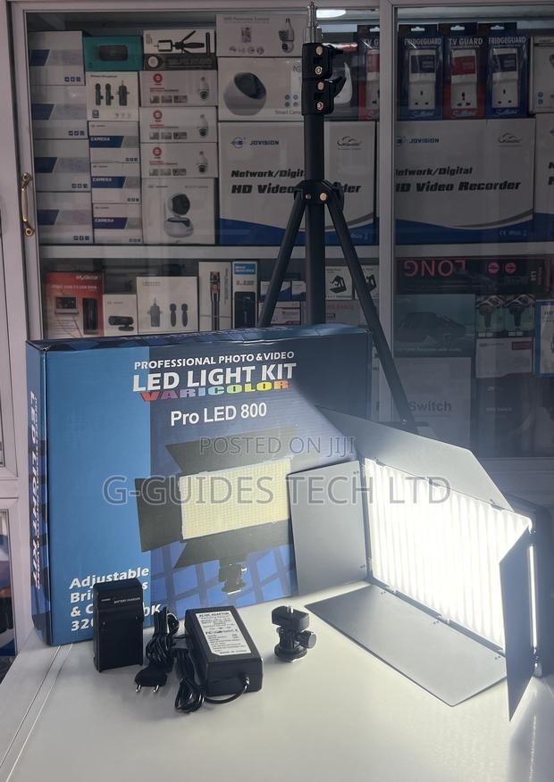 Professional Photo and Video Led Light Kit (Pro Led 800) · Photo 2