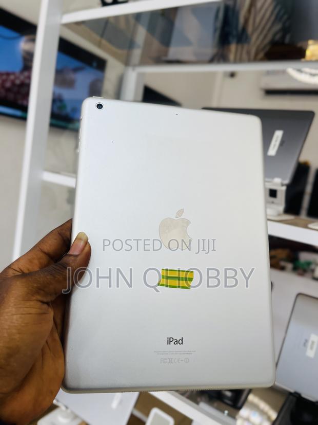 Apple iPad Air 16 GB Silver · Photo 2
