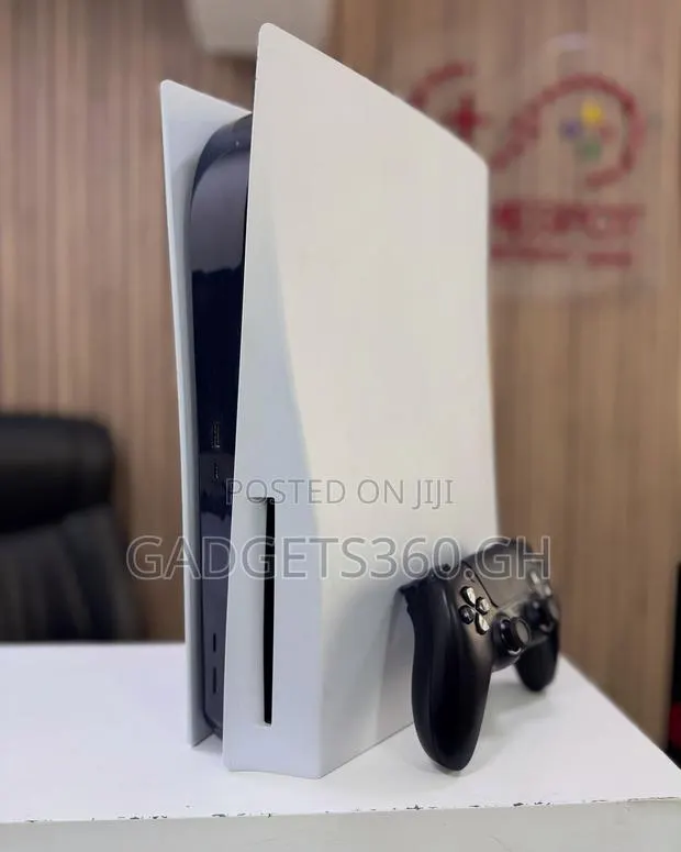 Used Sony PlayStation 5 Standard 825GB (Disc Edition) · Photo 1