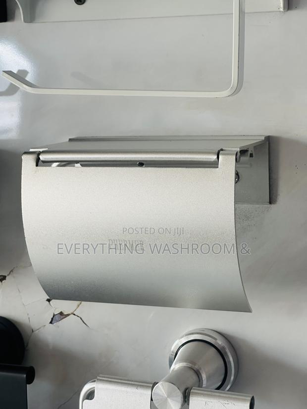 Toilet Roll Holder_phone Function T-Roll Holders · Photo 4