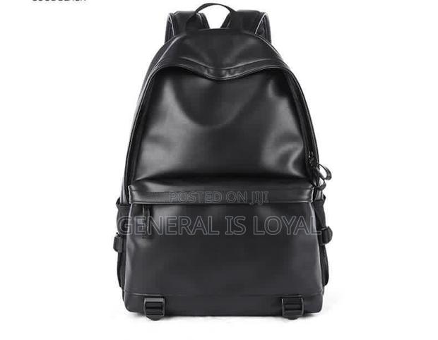 Black Backpack · Photo 7