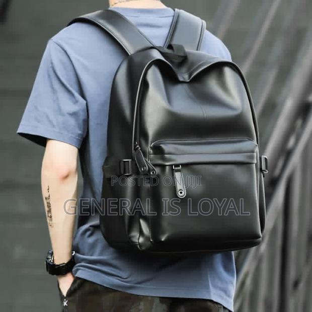 Black Backpack · Photo 2