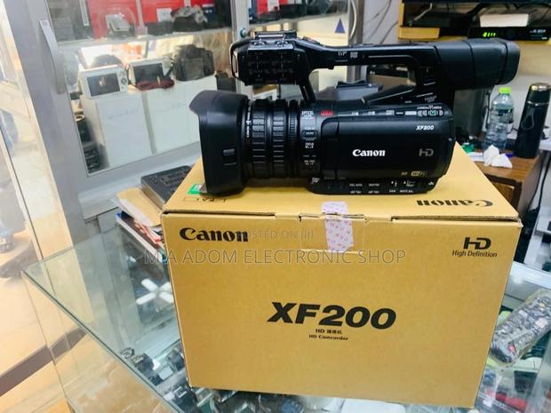 Quality Canon XF200 High Definition Professional Camcorder. · Photo 1