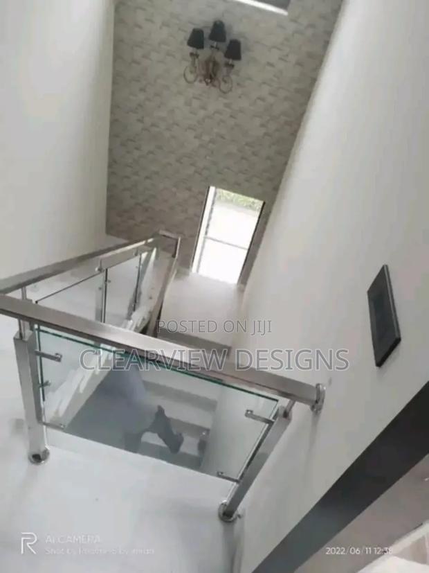 Stainless Steel With Tempered Glass · Photo 2