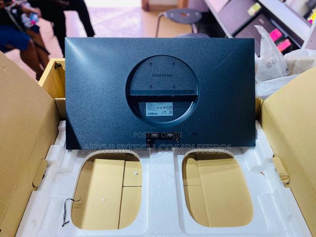 Samsung Monitor · Photo 2