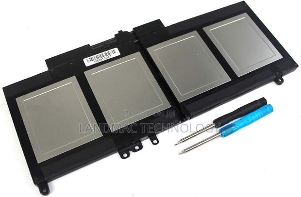 G5M10 Laptop Battery Compatible With Dell Latitude · Photo 1