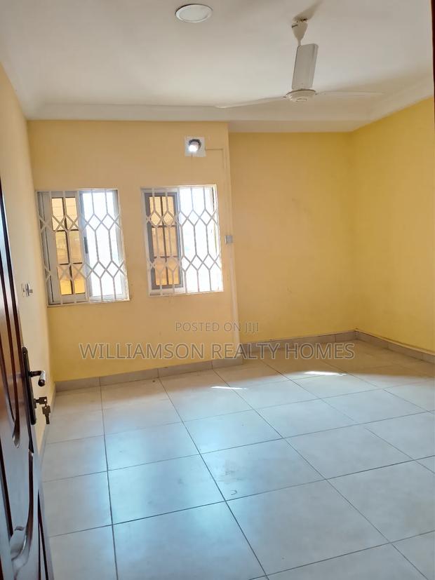 4bdrm House in Hfc Estate Area, Spintex for rent · Photo 5