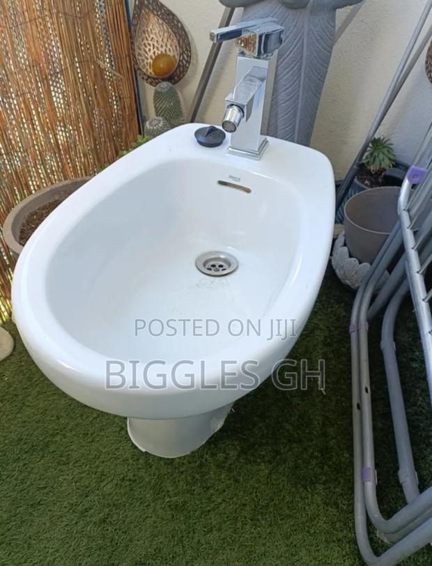 Bidet - Female Urinal Pot Complete · Photo 1