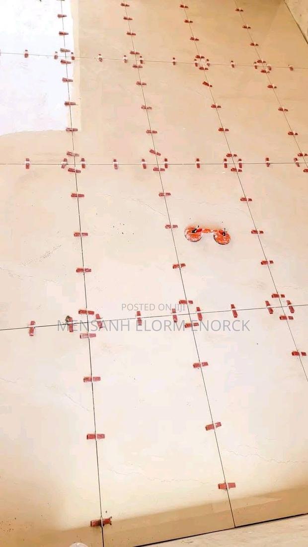 We Are A Good Company Tilling Work Wall And Floors. · Photo 4