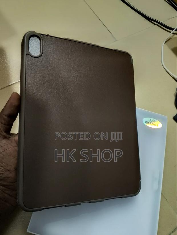 Coffee Brown Case for iPad 10th Gen. 10.9" With Pen Space · Photo 2