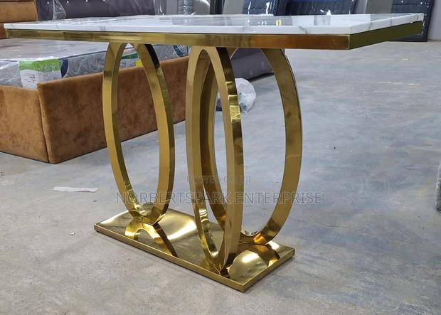 Console Tsble(CT-) · Photo 2
