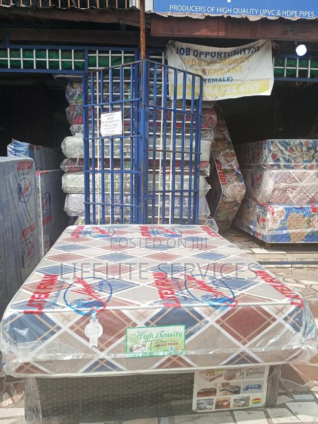 Full Bed Mattress 12" Double -High Density · Photo 1