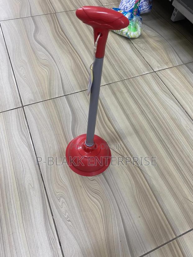 Toilet Plunger/ Pump, Toilet Suction · Photo 3