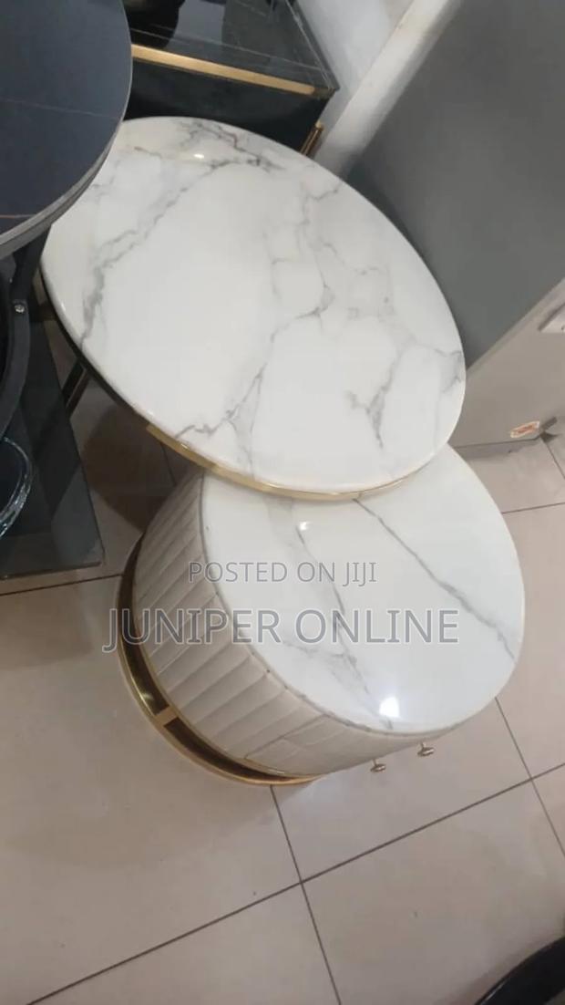Mabole Center Table · Photo 1
