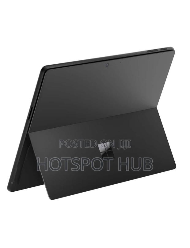 New Microsoft Surface Pro 11th Edition, a Copilot+ PC 16GB SSD 512GB · Photo 1