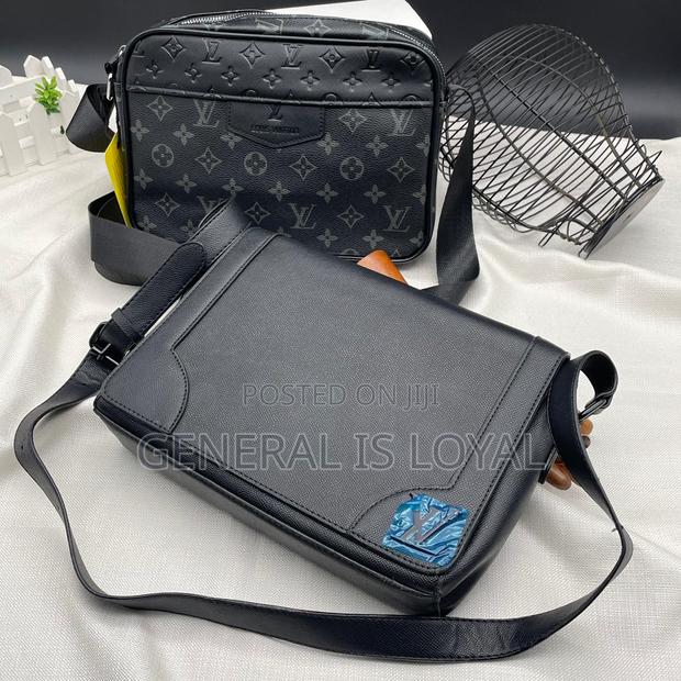 Gucci Side Bag/ Sling, Crossbody · Photo 4