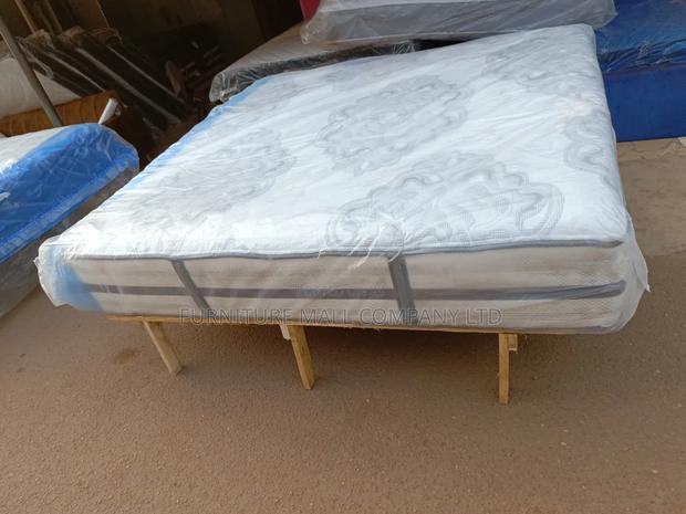 80x76 Kings Mattress From Canada . Free Delivery · Photo 1