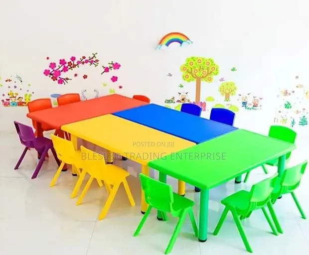 Children Plastic Table · Photo 1