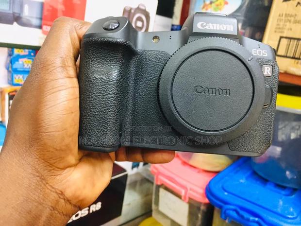 Canon EOS R: Your Full-Frame Vision, Realized · Photo 1
