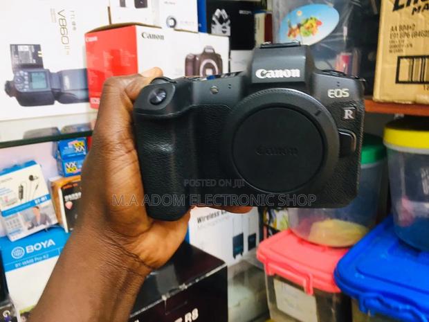 Canon EOS R Digital Full Frame Camera: Beyond Boundaries · Photo 1