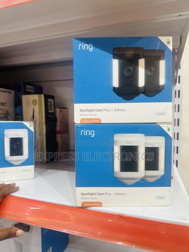 Spotlight Cam Plus I Battery—2 Pack · Photo 1