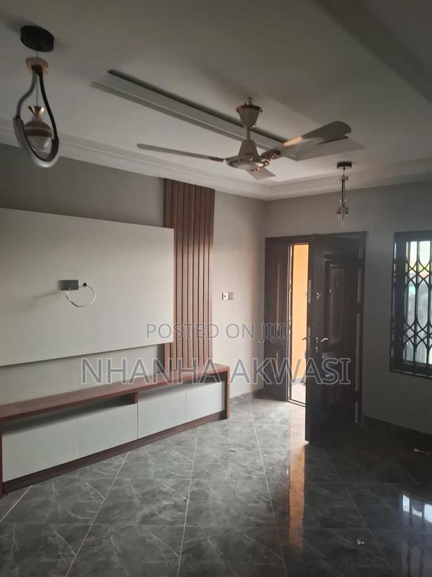 2bdrm Apartment in Klagon, Tema Metropolitan for rent · Photo 8