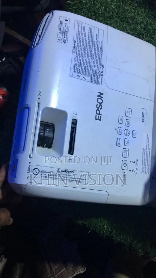 Epson Projector Ebx-27 · Photo 1