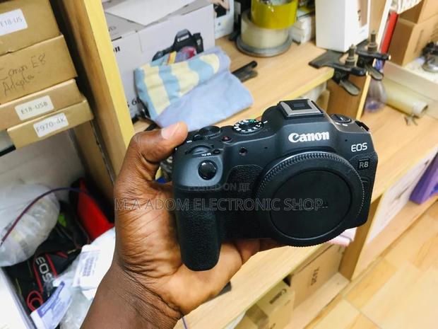 Canon Eos R8 Digital Camera Body Only · Photo 1