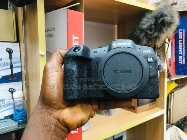Canon EOS R8: Full-Frame Power. Uncompromised Mobility · Photo 1