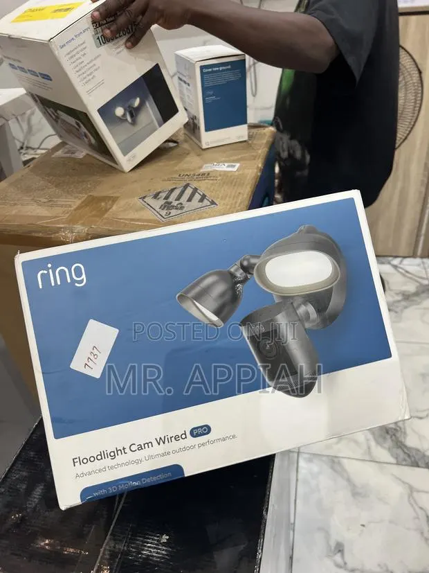 Purchase Quality Ring Floodlight Security Cam Wired Pro · Photo 1