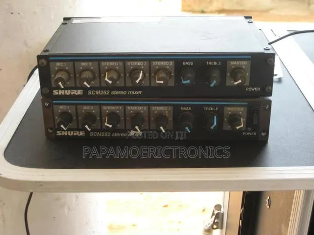 Shure SCM262 Stereo Microphone Mixer · Photo 1