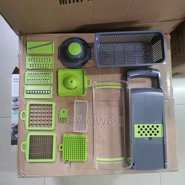 Plastic Vegetable Chopper · Photo 1