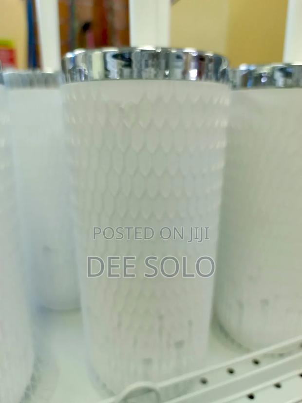 Luxury Toilet Brush · Photo 2