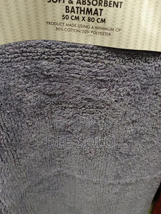 Bathroom Doormat · Photo 2