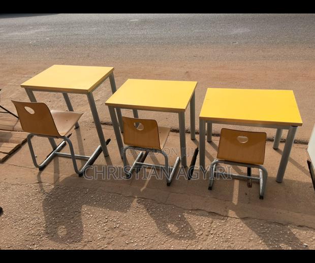 Study/ School Table and Chair · Photo 3