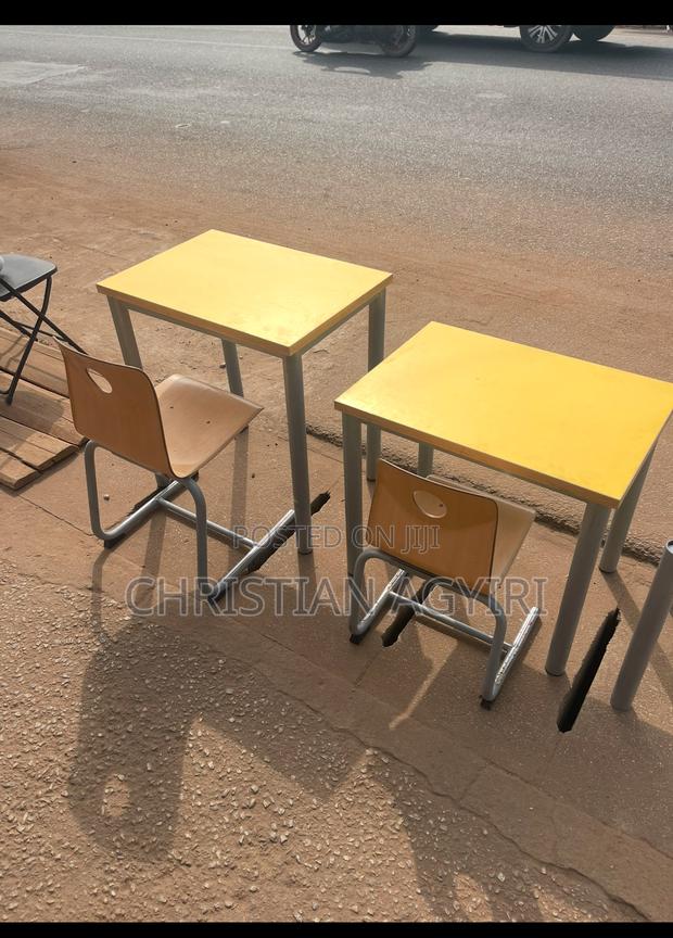 Study/ School Table and Chair · Photo 7