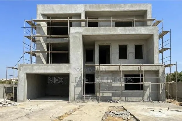 Ghana’S Top Contractor: Building Excellence · Photo 1