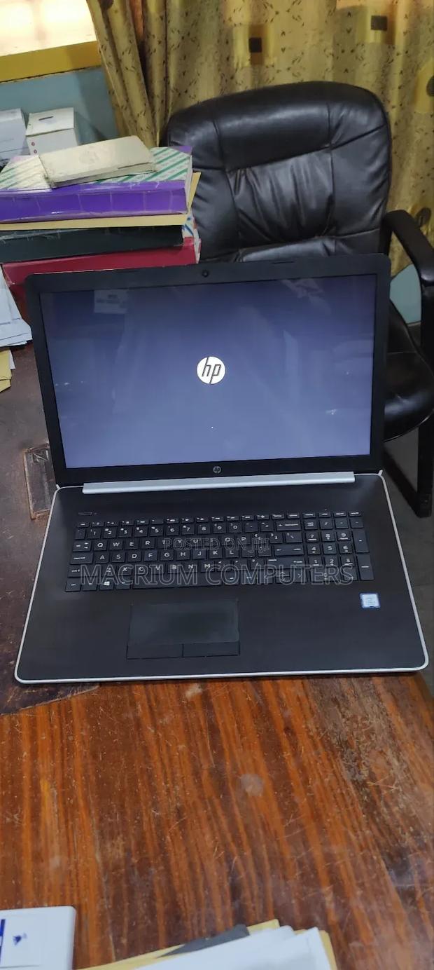 Laptop HP 17-3000 8GB Intel Core i5 HDD 1T · Photo 2