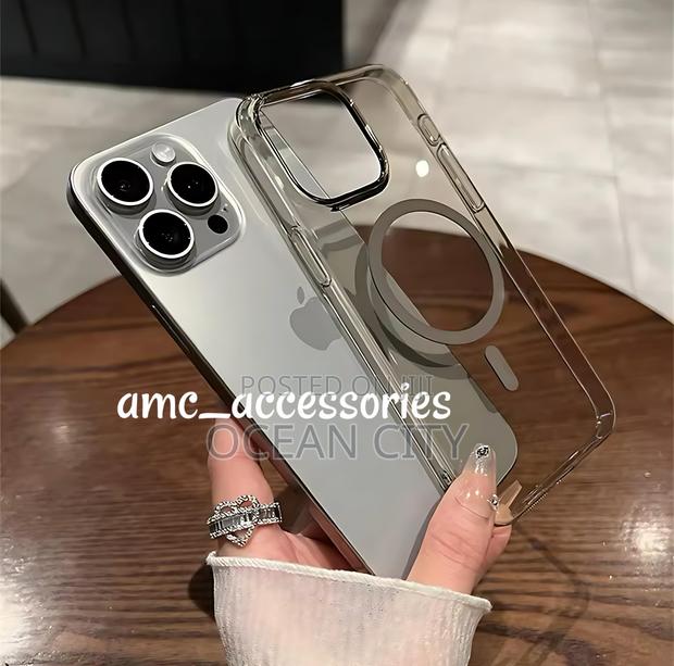 Anti Yellow Ultra Thin iPhone 16, 15, 14, 13 Model Case · Photo 3