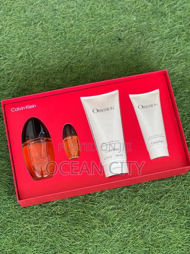 Calvin Kliein Perfume Collec · Photo 2