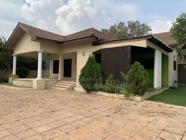 5bdrm House in Accra New Town for rent · Photo 5