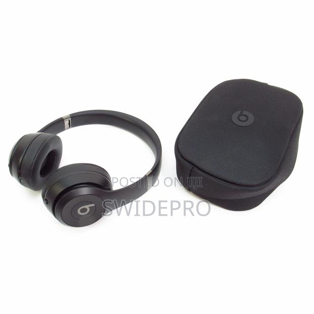 Beats Solo 4 Wireless Headphones · Photo 1