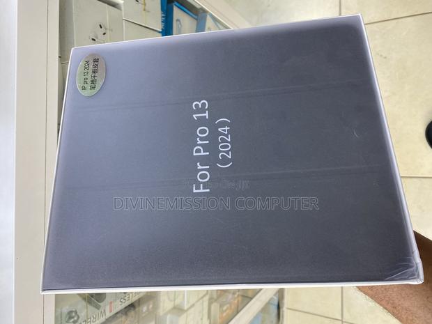 iPad Pro 13 Inches, 2024 Smart Case/Cover · Photo 1