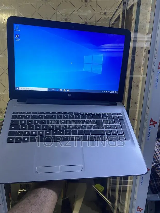 Laptop HP 15-da2933nia 8GB Intel Core i3 HDD 500GB · Photo 1