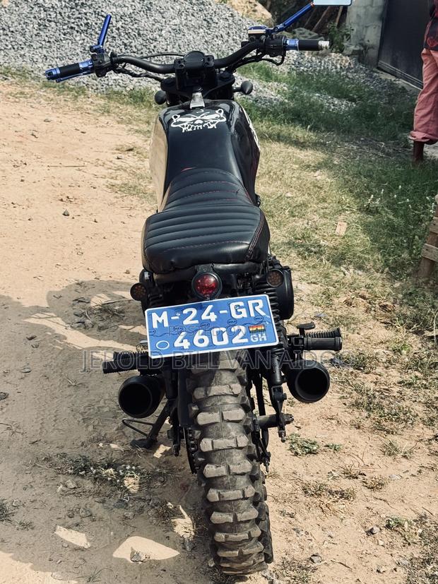 Honda Super Hawk 2024 Black · Photo 5